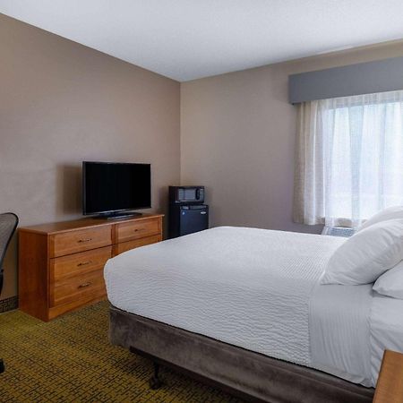 Days Inn & Suites By Wyndham Madison Extérieur photo