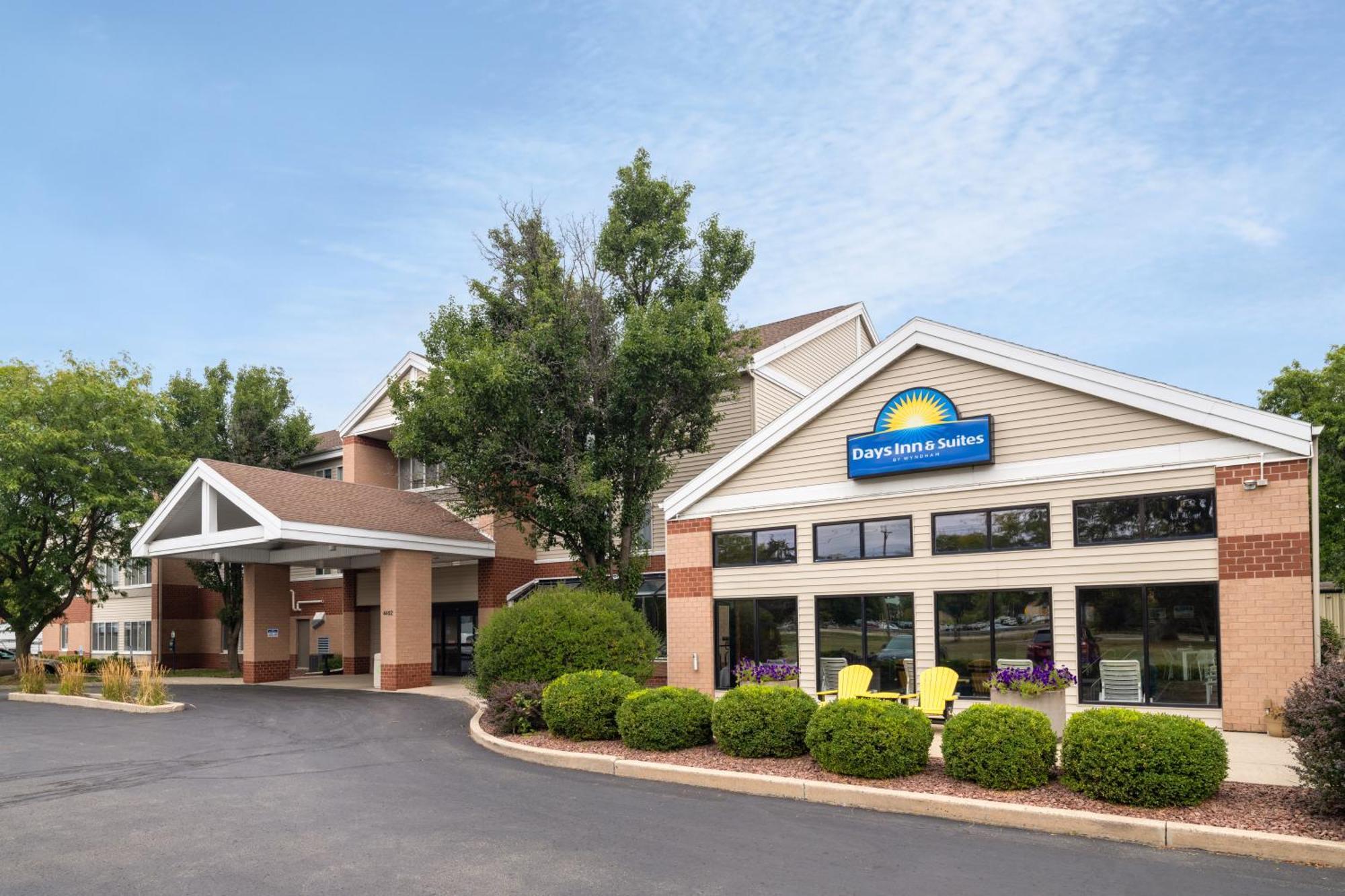 Days Inn & Suites By Wyndham Madison Extérieur photo